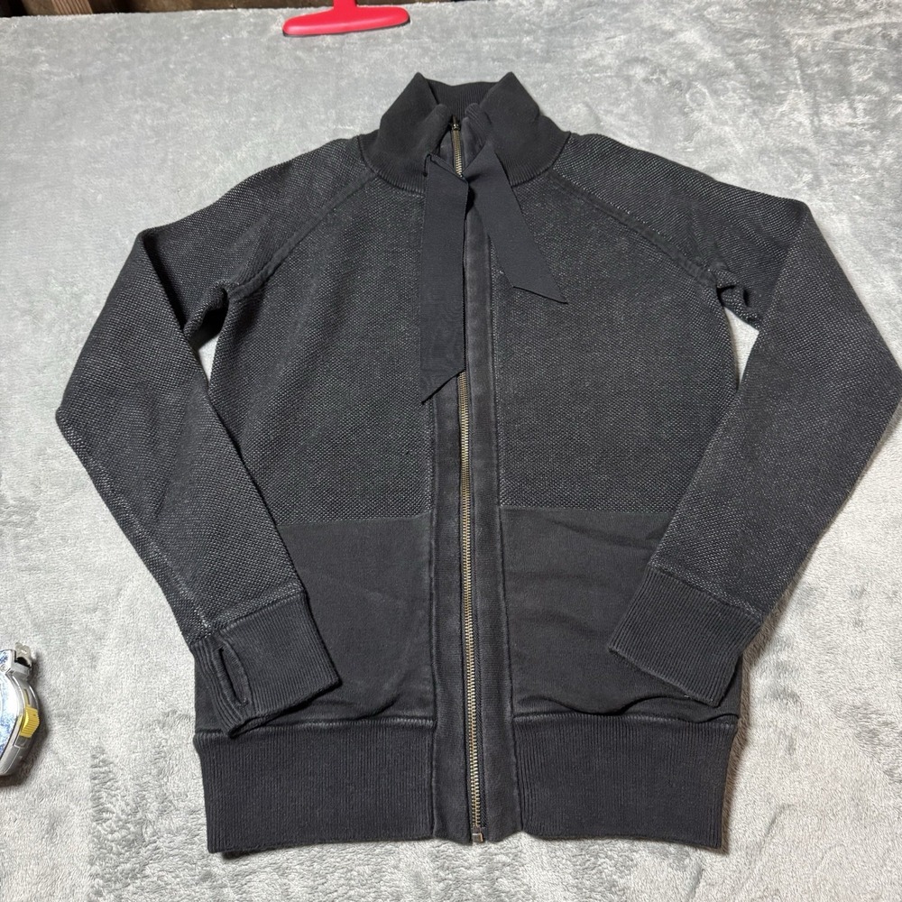 Lululemon Women's Post Savasana Reversible Jacket Black Gray Size 6 18.5x25